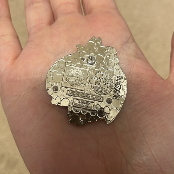 Disneyland 2017 Limited Edition Fantasmic Pin NWT - Picture 3 of 4